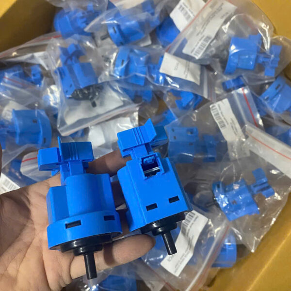 Phao máy giặt Aqua