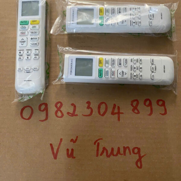 Điều khiển máy lạnh Daikin dọc nhỏ