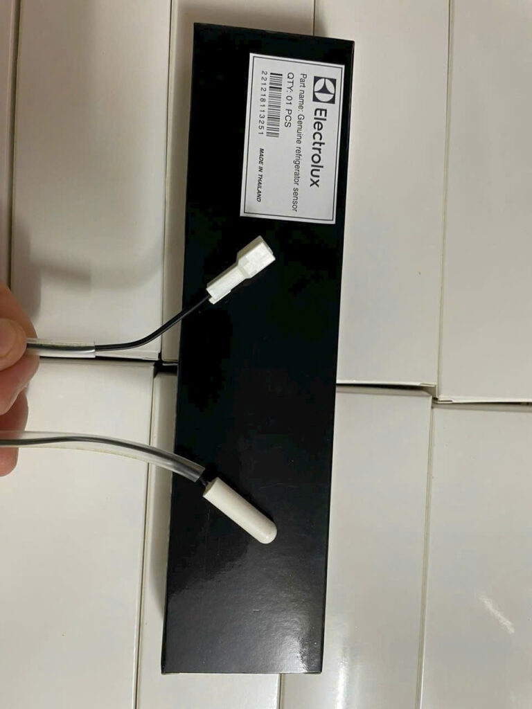 Sensor – cảm biến tủ lạnh ELECTROLUX chính hãng ( made in TháiLan )